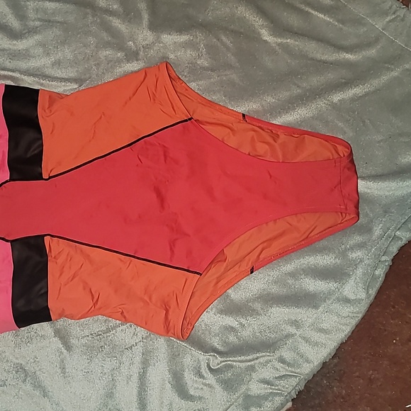 New Zingara One Piece Swimsuit - Picture 3 of 7